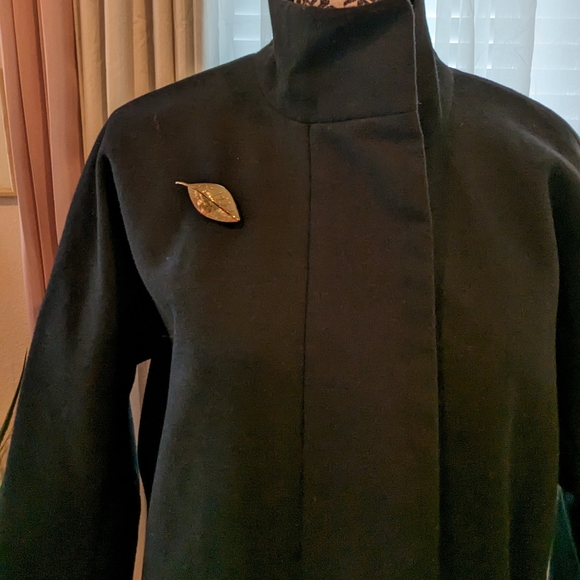 Black high neck winter coat New size M - Picture 3 of 11